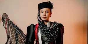 Potret Rossa Cantik dalam Busana Bernuansa Palestina, Bawakan Lagu 'Heal The World'