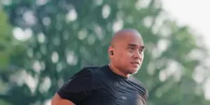 7 Potret Saykoji Ikut New York Marathon, Sukses Lari 42 Km - Lanjut Nonton NBA