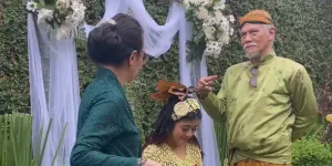 Potret Siraman Marsya Anak Tyo Pakusadewo yang Serba Hijau