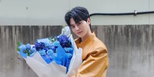 Potret Song Kang di Fan Meeting Shanghai, Gantengnya Disebut Mirip AI