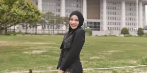 Potret Terbaru Aurel Hermansyah Saat Liburan di Seoul, Tampil Elegan dengan Padu Padankan Batik