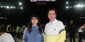 7 Potret Tissa Biani Nonton OASIS Bareng Dul Jaelani di Melbourne, Wujudkan Kado Ultah
