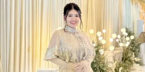 Potret Ulang Tahun Via Vallen, Beli Kue Buat Diri Sendiri?