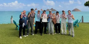 Potret V BTS dan Wooga Squad Liburan di Hawaii, Habiskan Waktu Bersama di Pantai