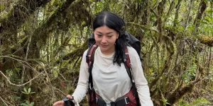 Potret Wendy Walters Mendaki Gunung Leuser, Minum Air Hujan hingga Rawa