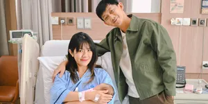 Potret Yono Bakrie dan Vini Caroline Sambut Kelahiran Anak Pertama