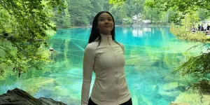 Potret Yura Yunita & Suami Liburan ke Danau Blausse Swiss, Bahagia Banget