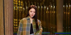 Potret Zhao Jinmai Tampil Memesona dengan Makeup Minimalis hingga Bareface