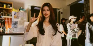 Potret Zhao Lusi Kepergok Shopping di Supermarket Saat Weibo Night 2025