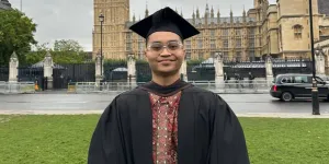 Reiki Anak Ratna Listy Wisuda di London, Tetap Bahagia Meski Tak Didampingi Keluarga