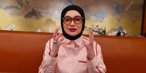 Reza Artamevia Akui Dekat dengan Pengusaha, Tegaskan Bukan Suami Orang