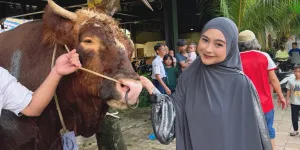Ria Ricis Ajarkan Makna Kurban Sejak Dini kepada Moana