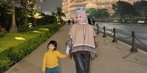 Ria Ricis Beri Reward Uang Rp 100 Juta ke Karyawan 