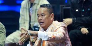 Risih Dikawal Bodyguard Pria, Hotman Paris Buka Lowongan Aspri Cantik yang Jago Bela Diri