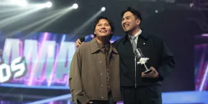 Rizky Febian dan Adrian Khalif Borong Dua Trofi SCTV Music Awards 2026, 'Alamak' Sukses Besar