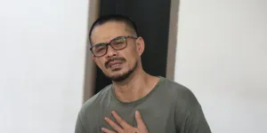 Roby Tremonti Tunjukkan Foto Bukti Pernikahannya dengan Aurelie Moeramans