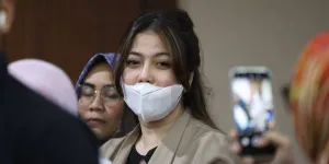 Sambil Menangis, Dokter Kamelia Ngaku Capek Dampingi Ammar Zoni