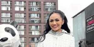 Sampai ke Indonesia, Kris Dayanti Disambut Keluarga Usai Ikuti Wushu International Championship di China