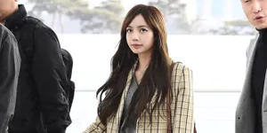 Sederet Foto Penampilan Lisa Tanpa Poni yang Buat Penggemar Terpesona