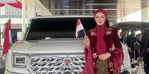 Sederet Momen Mulan Jameela Bareng Safeea, Beri Ucapan Manis Untuk Ultah Ke-15 Sang Anak