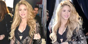 Shakira Pamerkan Bra Berenda di The Voice Minggu Lalu