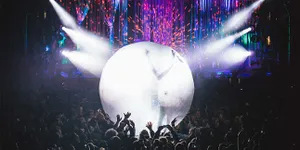 Simak 8 Aksi Panggung Cetar Badai Musisi Berikut Ini