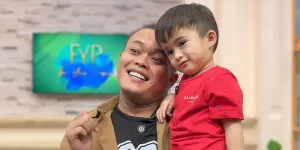 Sule Momong Adzam, Ajak Main Mobil-mobilan