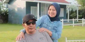 Sus Rini dan Suami Romantis Liburan di Garut, Kayak Prewedding