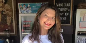 Tamara Bleszynski Belanja ke Pasar Tradisional, Penampilannya Sederhana