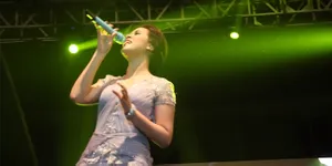 Tampil Rapi, Raisa Sukses Bikin Para Penonton Melting