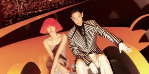 T.O.P. Bagikan Potret Behind The Scenes MV Studio54 Bareng Nana, Visualnya Unik Banget 