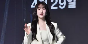 Totalitas, Park Bo Young Turunkan Berat Badan & Tampil Bare Face di 'GOLD LAND'