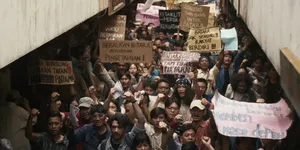 Trailer Film 'LAUT BERCERITA', Reza Rahadian Jadi Aktivis Jelang Runtuhnya Orde Baru