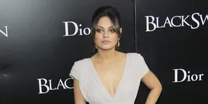 Transformasi Rambut dan Make-Up Mila Kunis Dari Tahun ke Tahun
