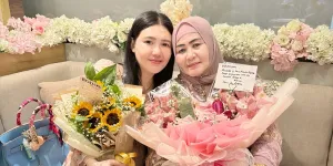 Via Vallen Rayakan Ulang Tahun Ibu Tercinta, Beri Kejutan dan Ucapan Mengharukan 