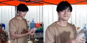 Viral Tukang Nasi Kuning Mirip Oppa Korea, Komentar Netizen Jadi Sorotan