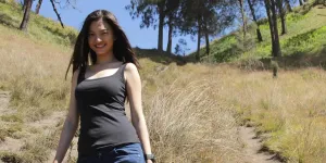 Vlog Lawas Raline Shah di Atas Gunung Bareng Pevita Pearce Saat Syuting Film 5 CM