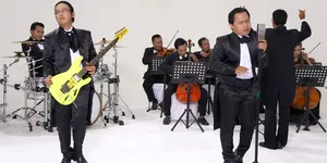 Wali Mulai Berkelas Karena Pakai Pengiring Orkestra dan Jas