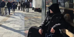 Wulan Guritno Jalan-Jalan Usai Oplas di Korea, Sembunyikan Wajah Bengkak