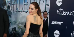 Yuk Intip Koleksi Tas Cantik Milik Angelina Jolie