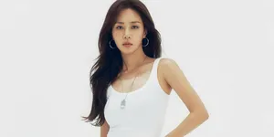 Yuri SNSD Ucapkan Perpisahan Emosional untuk SM Entertainment