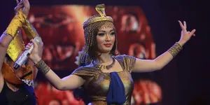 Zaskia Gotik Ungkap Kedekatannya Dengan Mr R