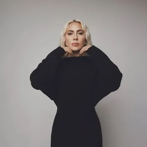 Potret Lady Gaga Jadi Rosaline Rotwood di Series WEDNESDAY 2 Netflix