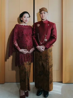 7 Potret Al Ghazali dan Alyssa Daguise di Pernikahan El Rumi - Syifa Hadju, Selalu Tampil Serasi