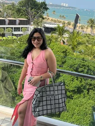 7 Potret Boiyen Makin Cantik Usai Gugat Cerai Rully, Liburan Bareng Anwar BAB