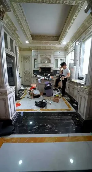 8 Potret Dapur Mewah Saaih Halilintar, Sedang Dibersihkan Sambil Putar Lagu Ameena