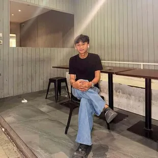 7 Potret Fajar Sadboy yang Tampil Tak Biasa, Curi Perhatian - bak Oppa Korea