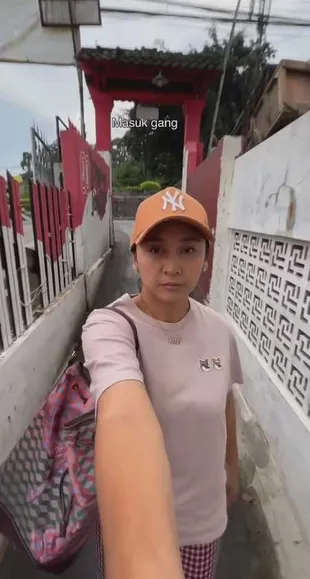 7 Potret Rumah Orang Tua Pemain FTV Inne Azri, Homey - Masuk Gang Sempit