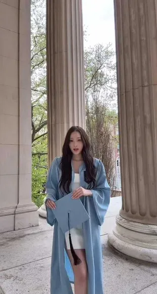 7 Potret Terbaru Annie ADP Jelang Kelulusan dari Columbia University, Pamer Foto Pakai Toga