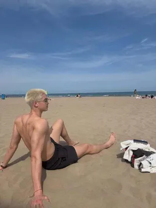 7 Potret Terbaru Eddy Meijer Anak Maudy Koesnaedi dengan Rambut Pirang, Bak Bule Beneran